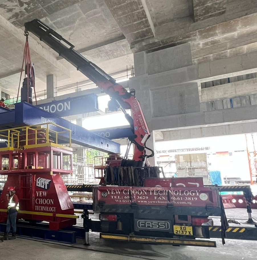 Lorry Cranes